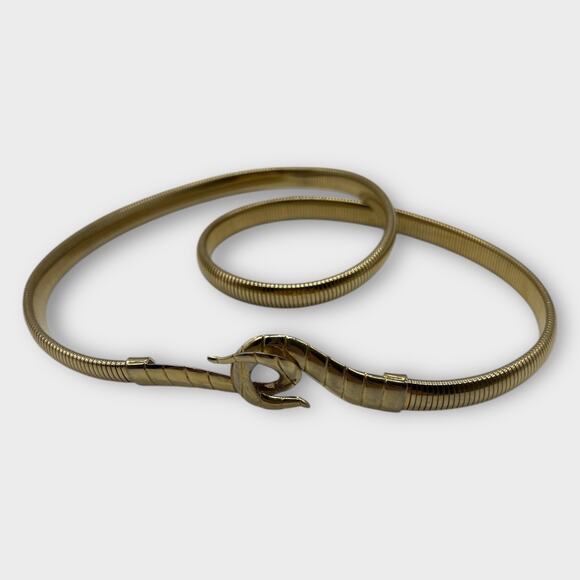 Vintage Sarah Coventry Gold Tone Metal Stretch Hook Shaped Buckle Belt 31" - 36" - Picture 1 of 7
